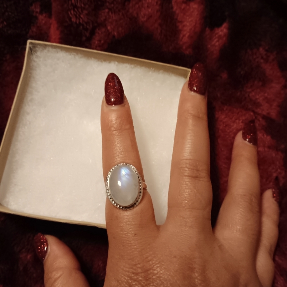 Oval 925 moonstone ring